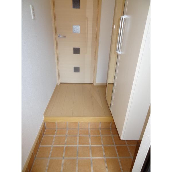 カーサ中野　B棟 玄関