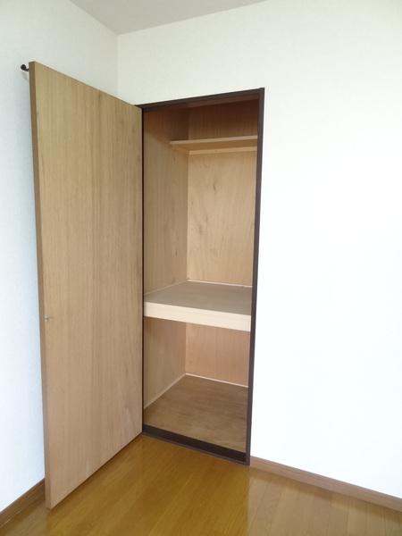 Surplus Two コーポラス戸木 収納