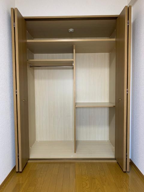 アーバンヒルズ城山１号館 収納