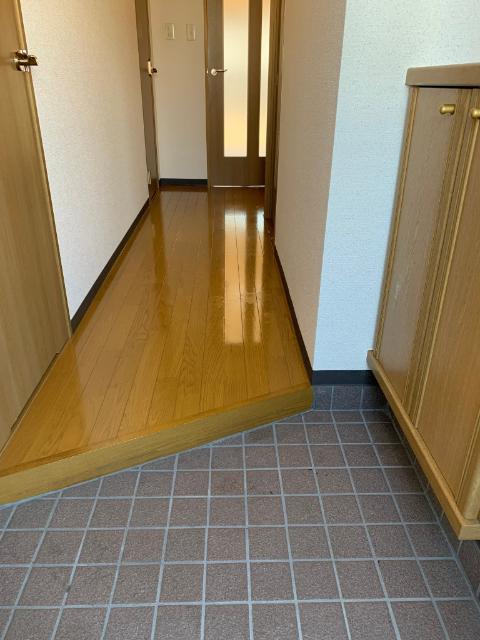 アーバンヒルズ城山１号館 玄関