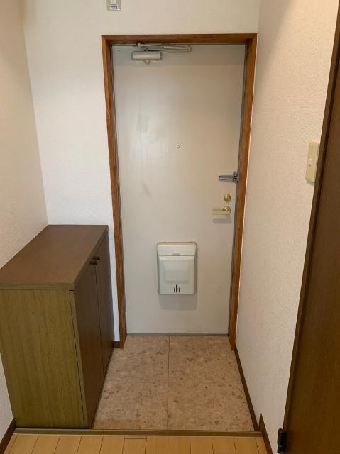 パレオシンセイ 玄関