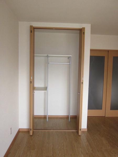 ラフィネ戸木 収納