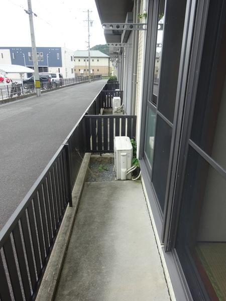 コンフォールA・B バルコニー