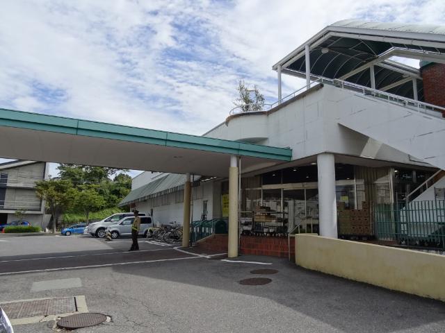 マルヤス山手通り店：1384m