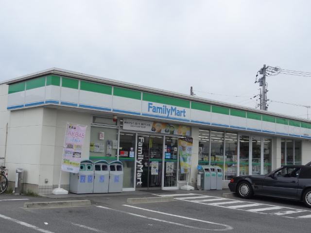 ファミリーマート津久居井戸山店：576m