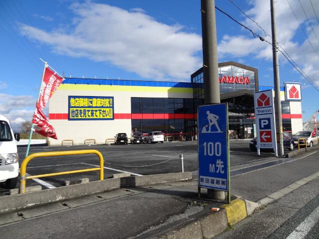 ヤマダデンキ津店：792m