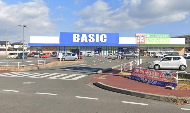 ベーシック一身田店：1666m