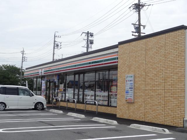 セブンイレブン津市垂水店：561m