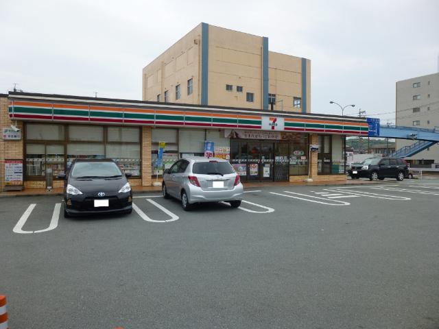 セブンイレブン津市上浜町3丁目店：763m