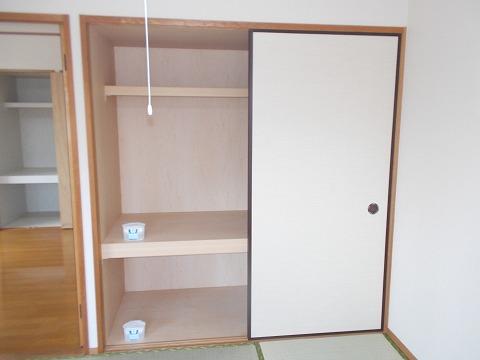 ナウリヴァー（302） 収納