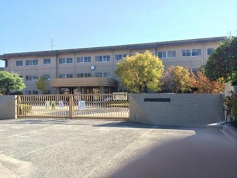 総社市立総社中央小学校：1418m