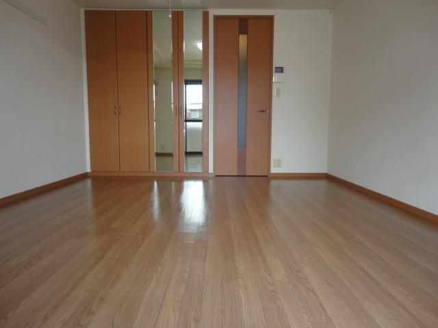 ピアッツア紗梨 部屋画像