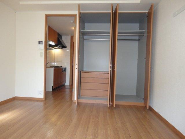 ピアッツア紗梨 室内