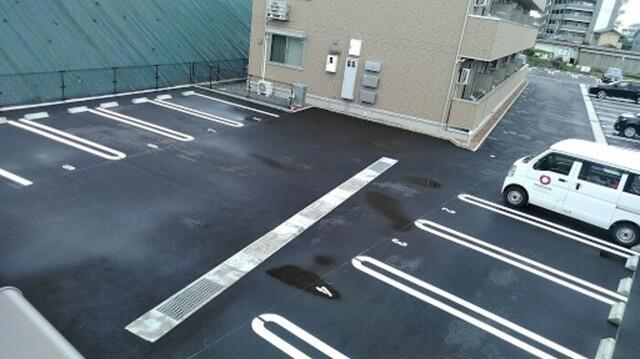 アースガーデンSOJAⅡ（103） 駐車場