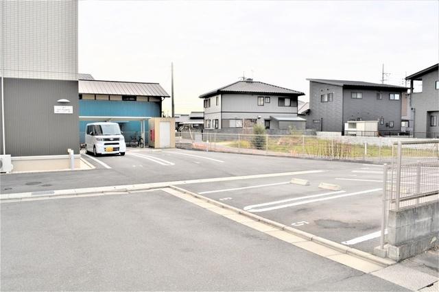 ヴェルデ溝口（202） 駐車場