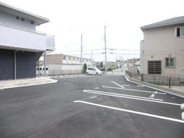 サンティア 駐車場