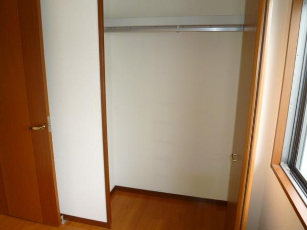 シャーメゾン魚住2 収納