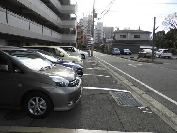 サングレイス西明石 駐車場