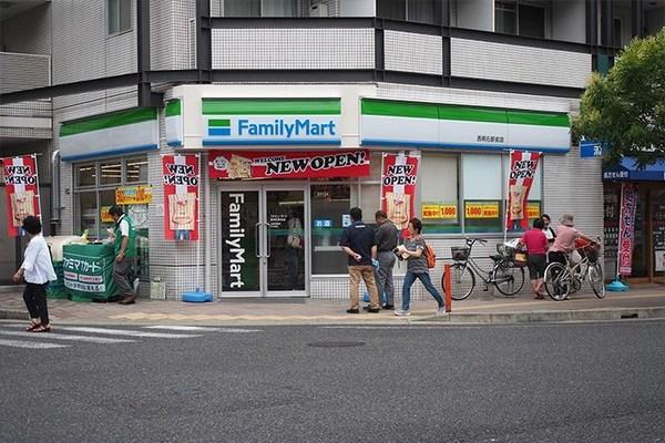サンクス西明石駅前店：204m