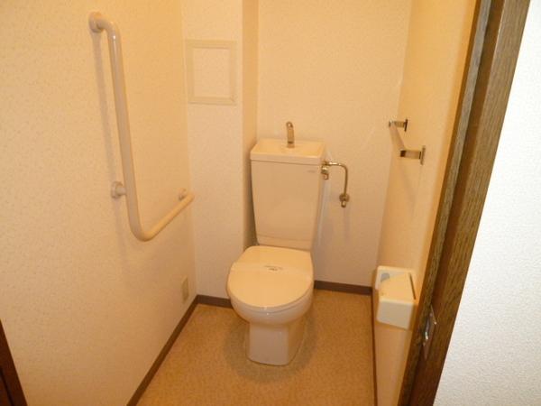 プラザハイツ二ツ屋 トイレ