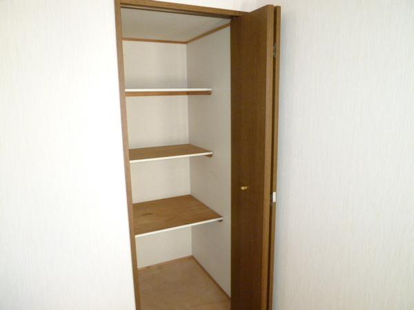プラザハイツ二ツ屋 収納