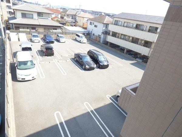 コミュノーテ半右衛門 駐車場