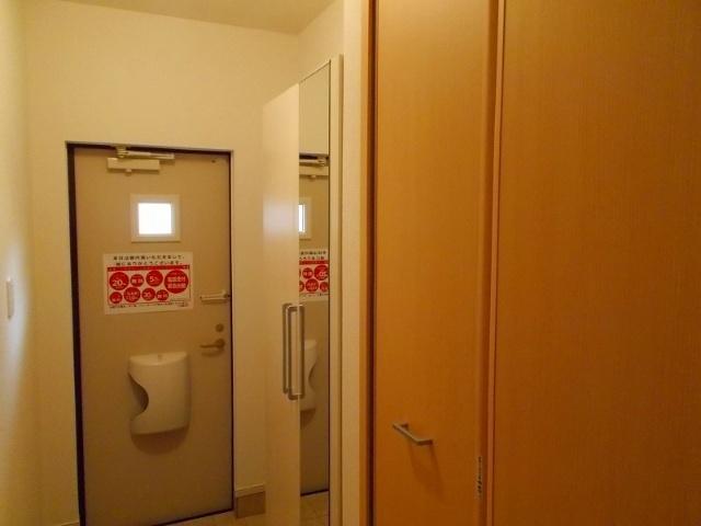 アバンツァート西島 玄関