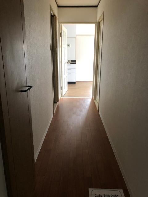 明光ハイツ 玄関