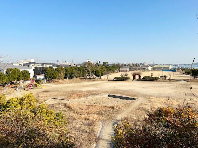 西二見公園：808m
