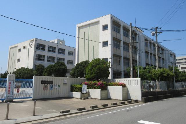 明石市立中崎小学校：899m