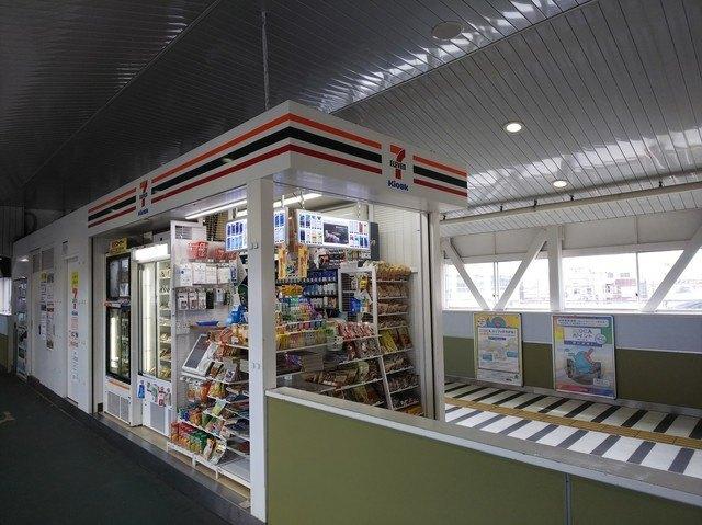セブンイレブンキヨスクJR西明石駅東改札口店：167m