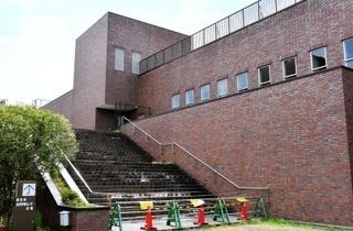 明石市立図書館：498m