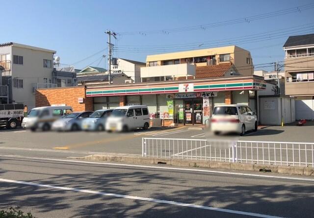 セブンイレブン西明石南町店：119m