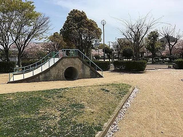 王子1丁目緑地：572m