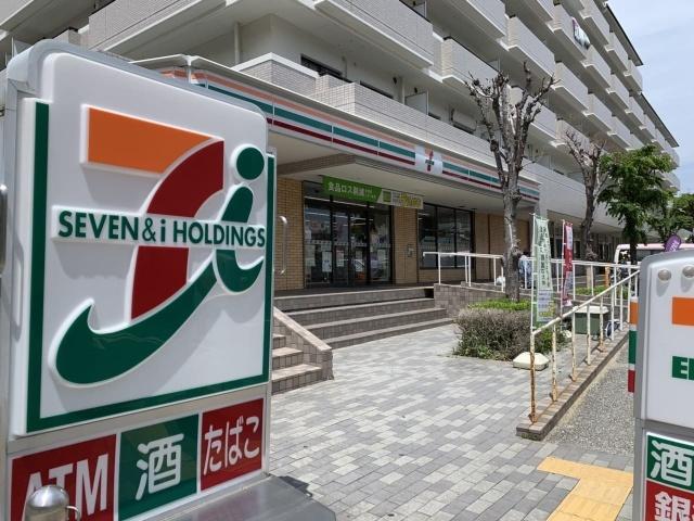 セブンイレブン神戸小山1丁目店：385m