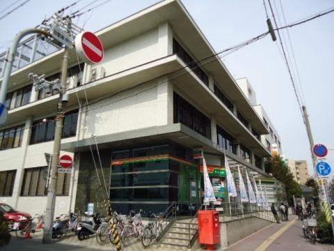 ゆうちょ銀行明石店：512m