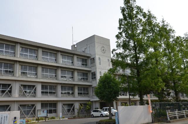 明石市立明石商業高校：1781m