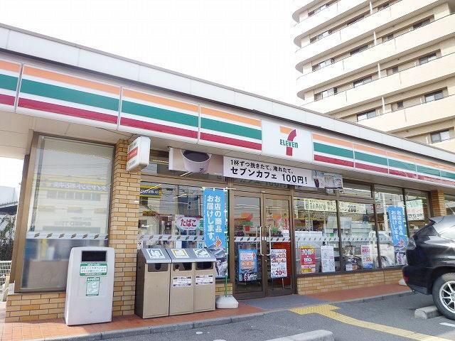 セブンイレブン明石硯町店：750m