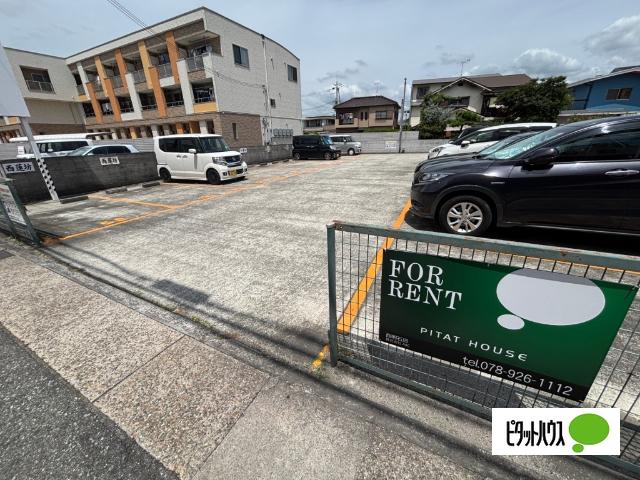小原駐車場 外観