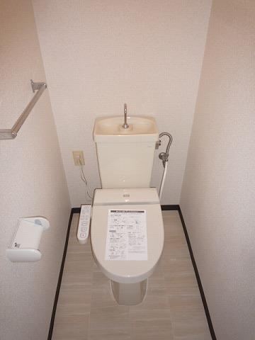 リヴェールセントラルハイツ トイレ