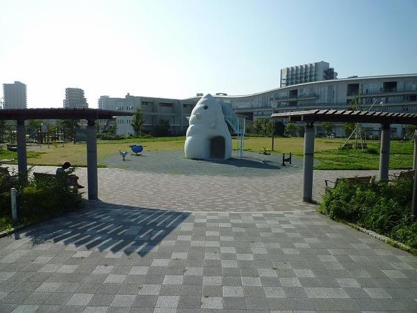 静岡文化芸術大学図書館情報センタ：1148m