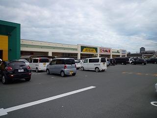 ウインダーランド船越店：568m