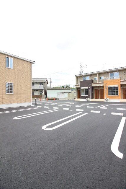グレイスフルⅡ（101） 駐車場