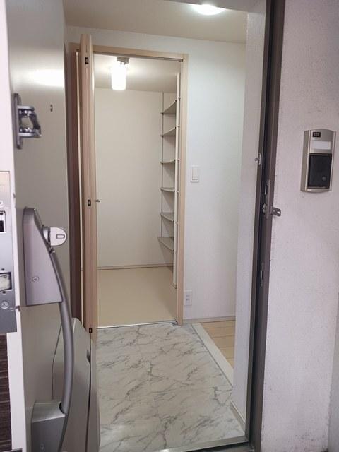 エレガント菅原（101） 玄関