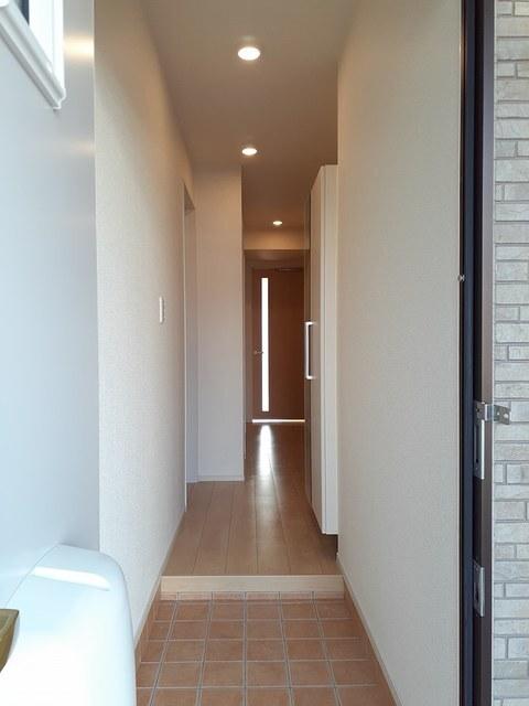 スザンヌ　ランラン（101） 玄関