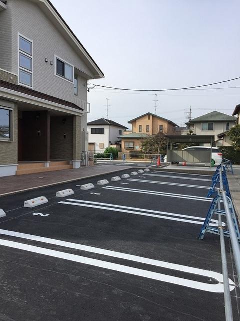 スザンヌ　ランラン（101） 駐車場
