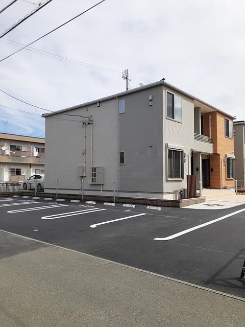 ガイア　Ｃ（202） 駐車場