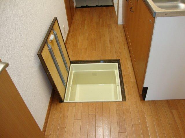 サーバタ 部屋画像