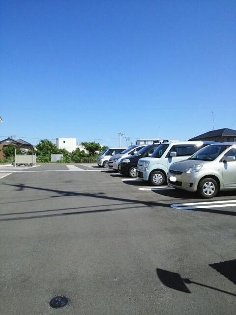 ラハナⅠ（101） 駐車場