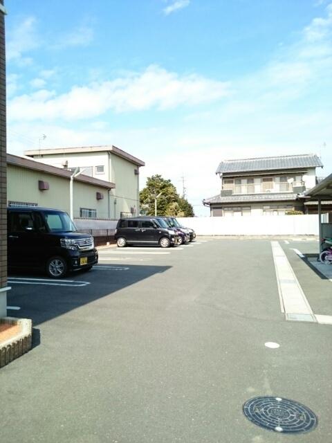 グランシャリオＡ（101） 駐車場